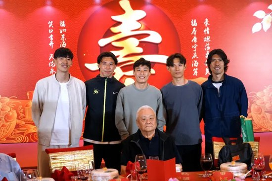 b体育入口是一个充满魅力的地方产品图片
