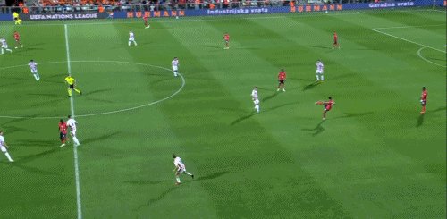 1791071774690030889.gif 8.gif
