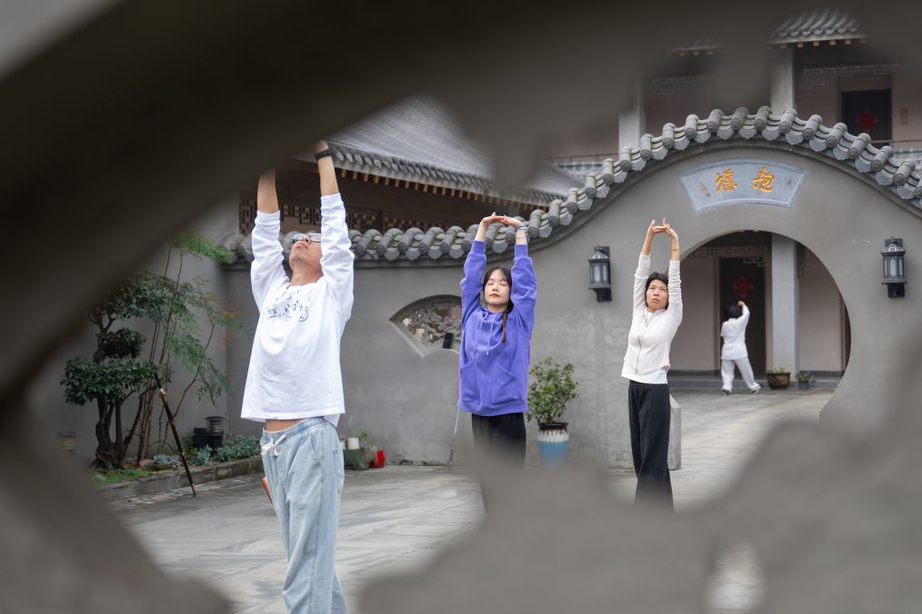 b体育登录详情图